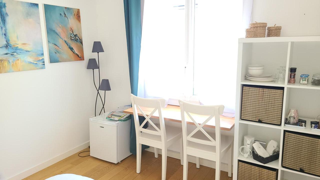 Chez Nous Dans Notre Petit Jardin Apartment มงต์เปอลิเยร์ ภายนอก รูปภาพ