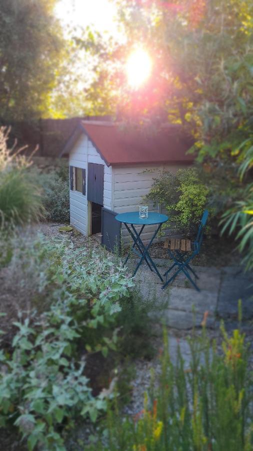 Chez Nous Dans Notre Petit Jardin Apartment มงต์เปอลิเยร์ ภายนอก รูปภาพ
